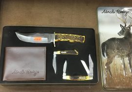 knives and wallet